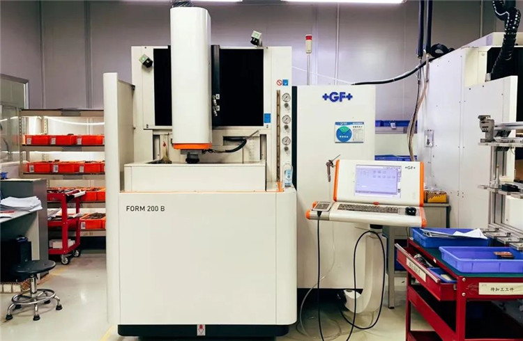 精密机械加工7.jpg 精密机械加工7.jpg